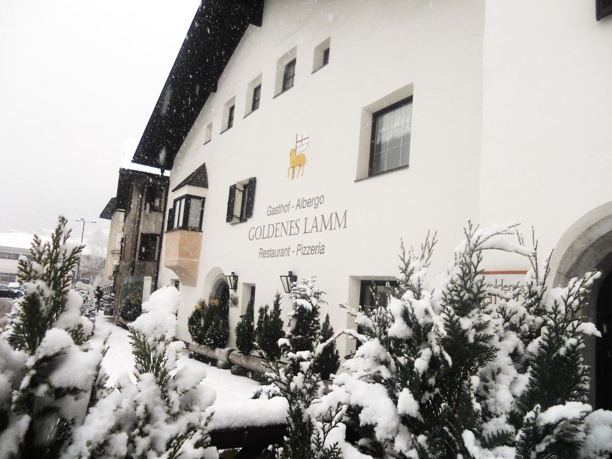 Gasthof Goldenes Lamm Vahrn Exterior foto