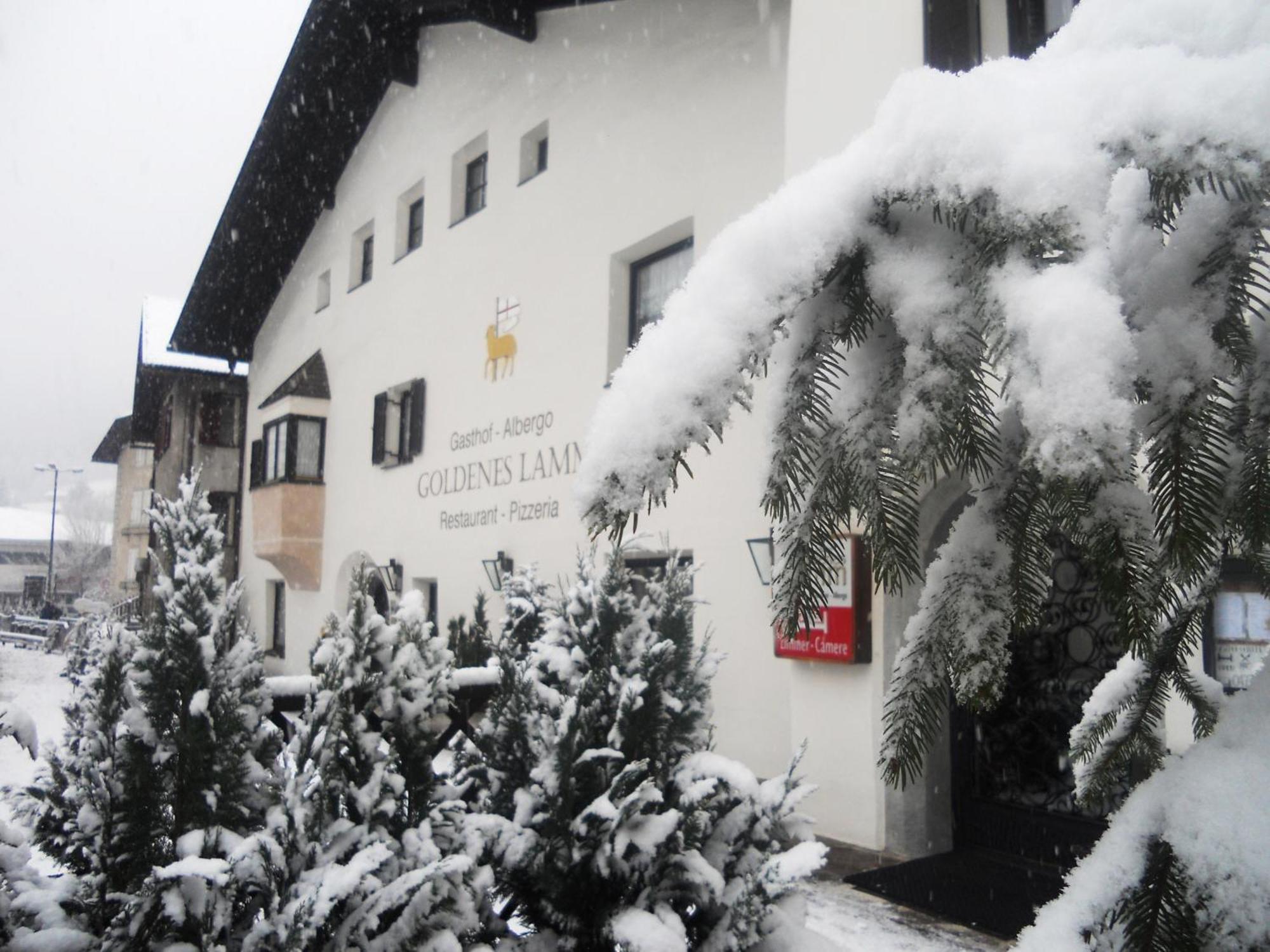 Gasthof Goldenes Lamm Vahrn Exterior foto