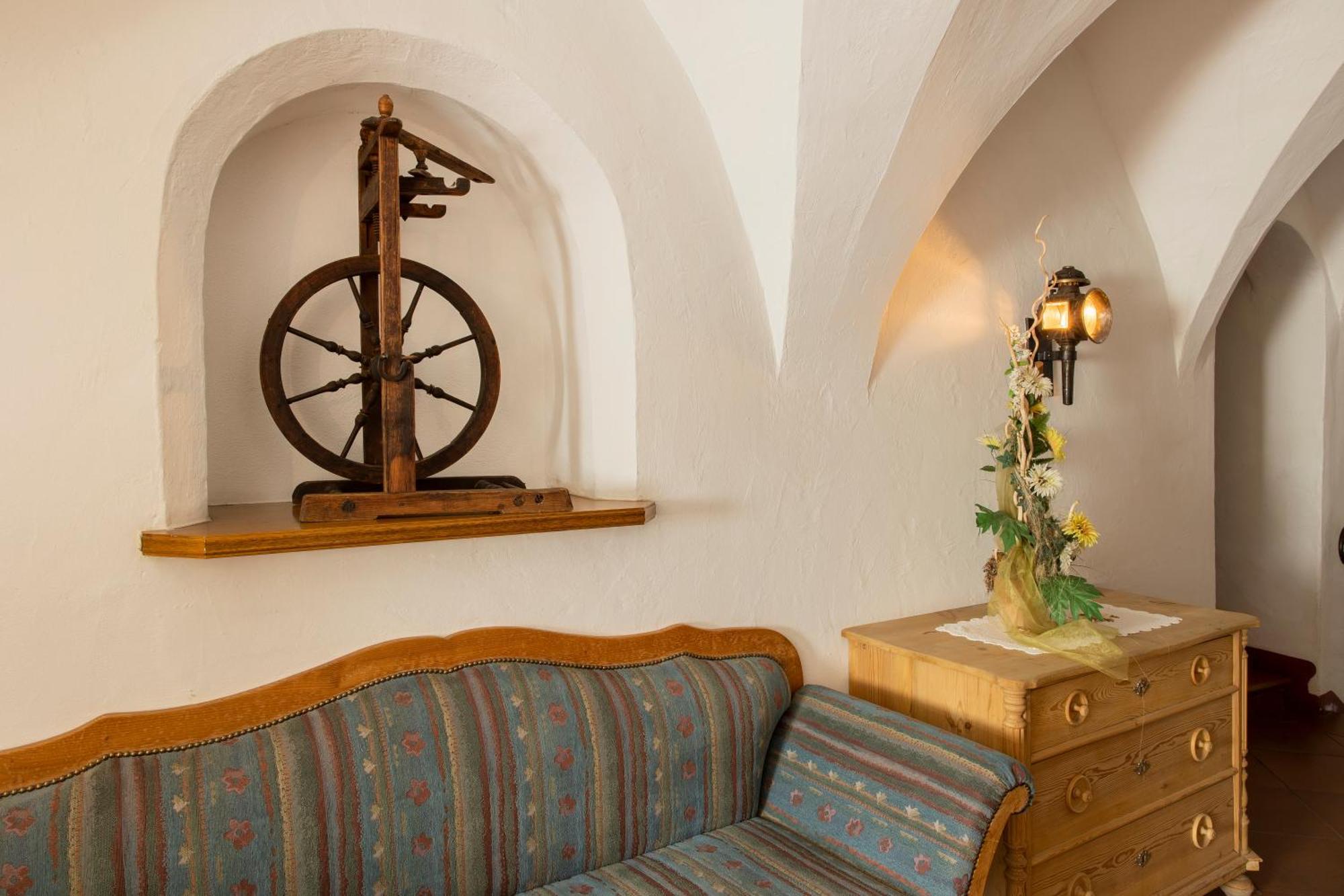 Gasthof Goldenes Lamm Vahrn Exterior foto